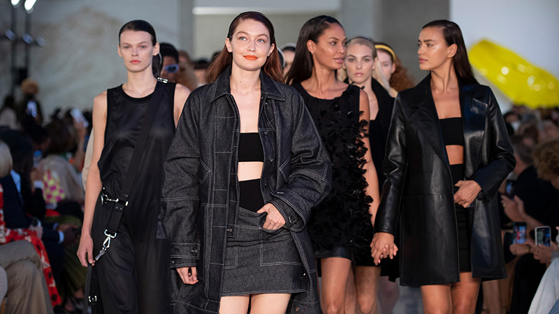 Max Mara Spring Summer 2022 Runway Show
